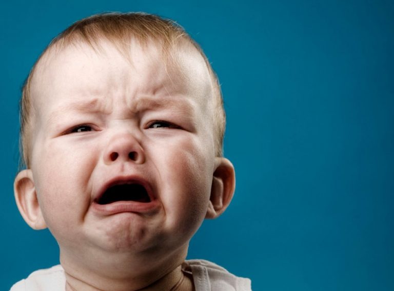 nedensiz-bebek-aglamasi nedensiz-bebek-aglamasi
